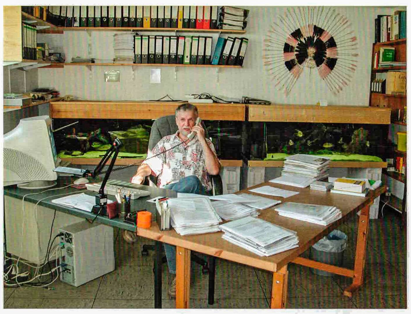 Von 1989 bis 2019 war Rainer Chefredakteur der Zeitschrift Datz, hier in der Redaktion in einer ehemaligen Gemeindebücherei in Gelsenkirchen. Foto: privat