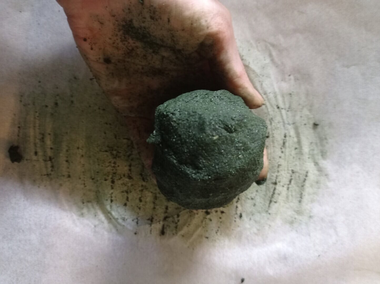 Jetzt hat die Masse die richtige Konsistenz zur Portionierung. Foto: Xenia Dähn